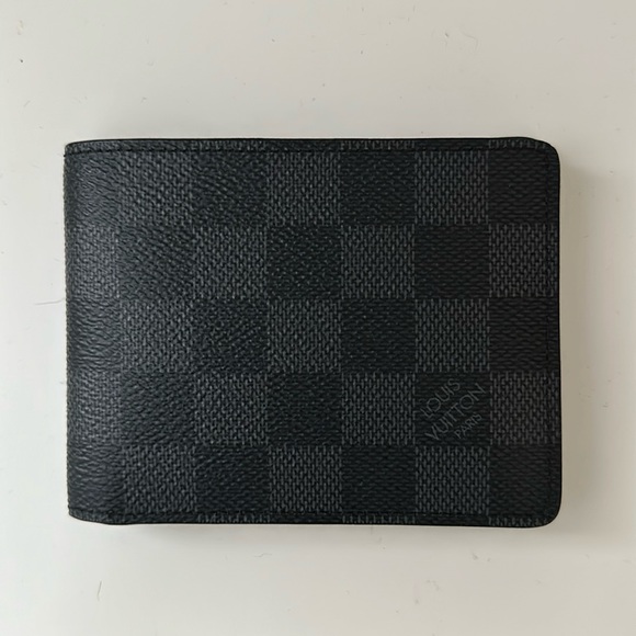 Louis Vuitton Men’s Wallet - Picture 1 of 4